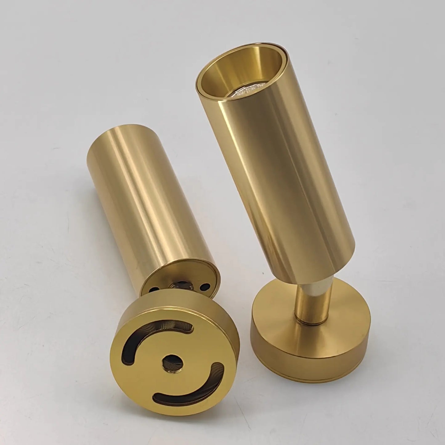 Gold Aluminum Adjustable Spotlight for Wall Art